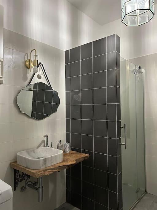 App Di Tania Apartment เรจโจเอมิเลีย ภายนอก รูปภาพ